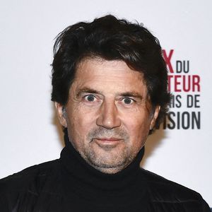 Il faut savoir qu'avant de se lancer sur les planches, Bruno Madinier a fait HEC

Bruno Madinier assiste au photocall de la 28ème édition du Prix du Producteur de Télévision Française à Paris, France, le 13 décembre 2022. Photo par Victor Joly/ABACAPRESS.COM