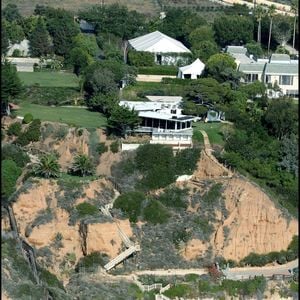 Exclusif - Vue aérienne de la maison de Angelina Jolie et Brad Pitt, le 20 septembre 2016 SUNSET PHOTO AGENCY / BESTIMAGE