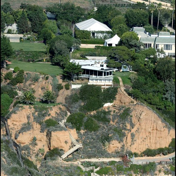 Exclusif - Vue aérienne de la maison de Angelina Jolie et Brad Pitt, le 20 septembre 2016 SUNSET PHOTO AGENCY / BESTIMAGE