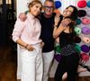 Christophe Dechavanne est un papa fier !

Exclusif -  Léa Salamé, Christophe Dechavanne et sa fille Ninon Dechavanne à l'inauguration de la boutique de Ninon Dechavanne un Tufting Studio, un atelier dédié à l'exploration créative,où chacun peut s'initier à l'art du Tufting et concevoir sa propre œuvre, à Paris, France © Julien Sarkissian/Bestimage