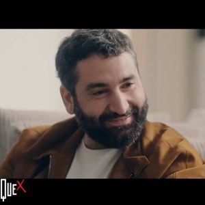 Mouloud Achour face à Kylian Mbappé dans l'émission "Clique". (Capture d'écran)