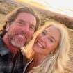 Un chanteur acclamé a perdu la vie à 57 ans avec sa femme et sa belle-fille