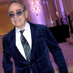 Clémentine, née en 1977, Gary et Lucas, jumeaux nés en 1980, Tess, née en 1997, et Lucien, né en 2009, ne souffriront pas d'un manque de clarté. 


Alain Chamfort à Paris, le 18 mars 2024. Photo par VIM/ABACAPRESS.COM