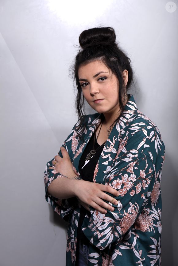 Hoshi a participé à l’adaptation française de la comédie musicale "Cher Evan Hansen".

Portrait de la chanteuse Hoshi à Paris, France @CEDRIC PERRIN / BESTIMAGE
