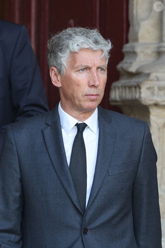 Le groupe possède notamment trois établissements emblématiques à Courchevel, Gordes et Saint-Tropez. 

Stéphane Courbit - Sorties des obsèques de Philippe Labro en l'église de Saint-Germain-des-Prés à Paris le 13 juin 2025. © Dominique Jacovides - Christophe Clovis / Bestimage