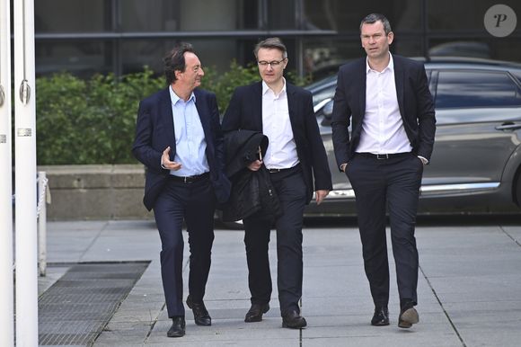 Alexandre Bompard ou Dominique Schelcher soulignent, eux, sa capacité rare à conjuguer vision stratégique et culture opérationnelle, faisant de lui l’un des dirigeants les plus respectés du secteur.

Michel Edouard Leclerc - President du Comite Strategique des Centres E Leclerc, Dominique Schelcher, Thierry Cotillard - President de ITM ALIMENTAIRE INTERNATIONAL - Conférence de presse sur le coronavirus Covid-19 au ministère de l'économie le 15 mars 2020.
© JB Autissier / Panoramic / Bestimage