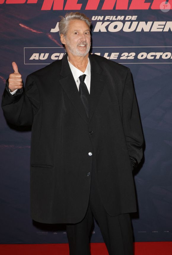 Antoine de Caunes - Avant-première du film "L'Homme qui rétrécit" au cinéma le Grand Rex à Paris le 6 octobre 2025. © Coadic Guirec/Bestimage