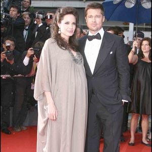 Angelina Jolie et Brad Pitt lors de la montée des marches de "Changeling", 61e Festival de Cannes en 2008. © SGP / BESTIMAGE