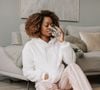 L'eau n'est pas une solution miracle : elle n'efface ni imperfections ni rides, mais soutient l'équilibre global du corps.

Pexels