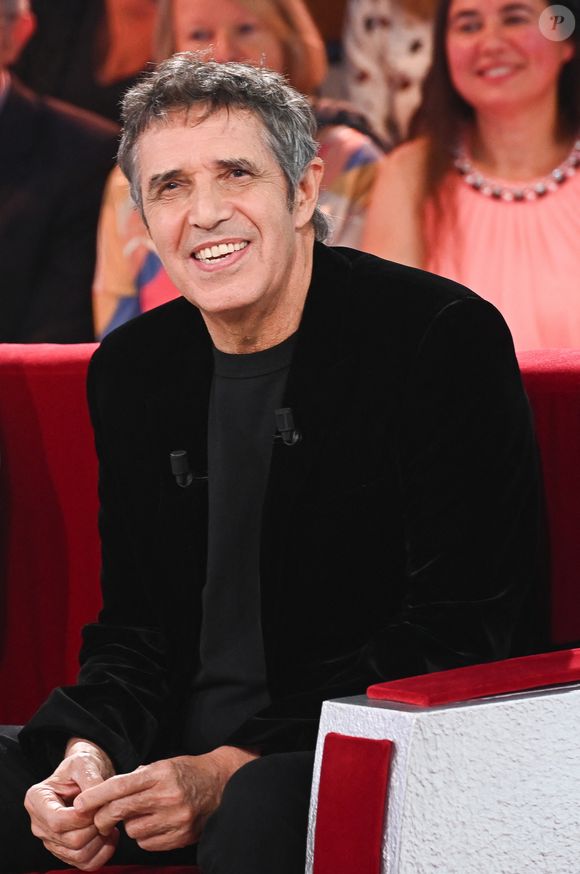 Exclusif - Julien Clerc - Enregistrement de l'émission Vivement dimanche au studio rive gauche presentée par M. Drucker avec une diffusion sur France 3 le 23 novembre. © Guillaume Gaffiot/Bestimage