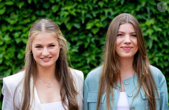 La Princesse héritière Leonor et l'Infante Sofia d'Espagne ont effectué une visite de travail au siège de la Fondation Nando et Elsa Peretti le 24 juillet 2025 à Sant Marti Vell, Girona, Catalogne, Espagne. Photo by SplashNews/ABACAPRESS.COM
