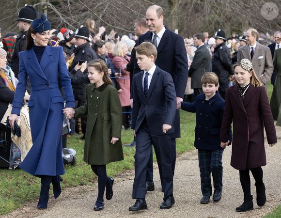 Le prince William, prince de Galles, et Catherine (Kate) Middleton, princesse de Galles, avec leurs enfants le prince George de Galles, la princesse Charlotte de Galles et le prince Louis de Galles - assistent à l'office religieux du matin de Noël à l'église St Mary Magdalene de Sandringham, dans le Norfolk. Lundi 25 décembre 2023.