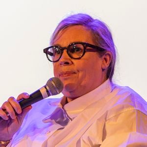 La jurée de 59 ans partage ses vacances à Champéry, une station située au cœur du vaste domaine des Portes du Soleil.

Exclusif - Hélène Darroze - Premier Festival de la Gasconnerie au Ground Control à Paris le 30 janvier 2023.  © Jack Tribeca-Pierre Perusseau/Bestimage