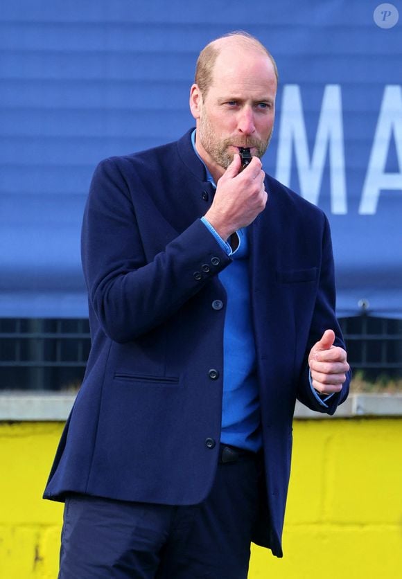 Le prince William, prince de Galles, lors d'une visite officielle à un cours de formation d'arbitres de la FA au Sporting Khalsa FC à l'Aspray Arena Willenhall West Midlands ALPHA AGENCY / BESTIMAGE