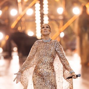 Céline Dion fait son grand retour sur sène depuis son éloignement du public à l’événement “1001 Seasons of Elie Saab”, organisé le 13 novembre 2024 à l’espace The Venue à Riyad.

© Tiziano Da Silva / Bestimage