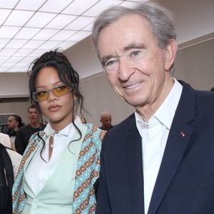 Rihanna et Bernard Arnault - Défilé de mode Dior Homme, Collection Printemps / Été 2026, Front Row, dans le cadre de la Fashion Week de Paris, France, le 27 Juin 2025. 
© Olivier Borde / Bertrand Rindoff / Bestimage