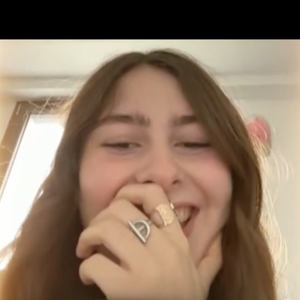 Sa fille Sharlie, née de son union avec Vanessa Demouy, a fait une apparition très rare.

Philippe Lellouche soutenu dans Danse avec les stars : sa fille Sharlie, qu'il a eue avec Vanessa Demouy, apparaît dans l'émission - capture d'écran TF1