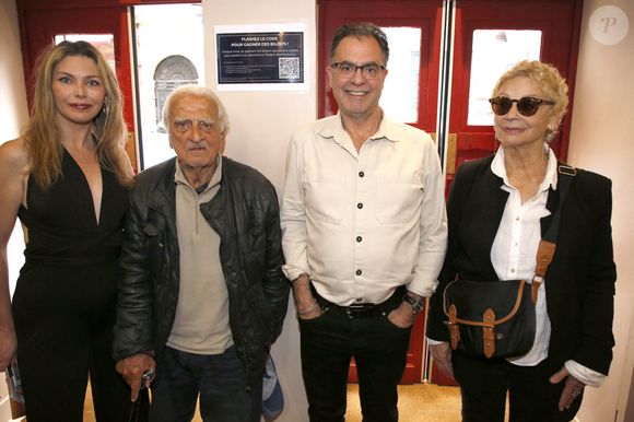 Artisan discret mais essentiel du Septième Art, il a contribué à des films majeurs comme Borsalino, Le Vieux Fusil ou Indochine.

Exclusif - Audrey Belmondo (femme d’Olivier), Alain Belmondo (92 ans), son fils Olivier Belmondo et Muriel Belmondo (tante d’Olivier) - Audition de la Promotion 2024 de l’École « L’Entrée des Artistes » d’Olivier Belmondo au Théâtre des Mathurins à Paris le 17 Juin 2024. 

© Bertrand Rindoff / Bestimage