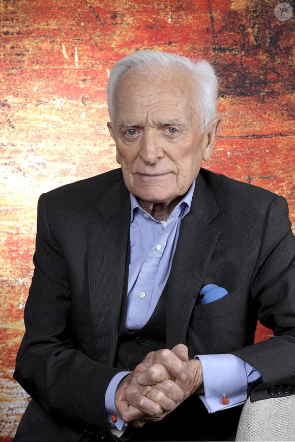 Exclusif - Portrait de Philippe Labro lors de l'enregistrement de l'émission "Chez Jordan de Luxe" à Paris. Le 17 avril 2024
© Cédric Perrin / Bestimage