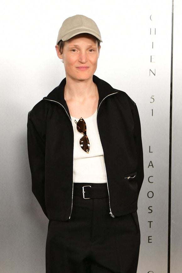 Vicky Krieps au photocall de la soirée Lacoste X Chien 51 au club Silencio en marge du 78ème Festival International du Film de Cannes, France, le 18 mai 2025. © Romain Doucelin/Bestimage