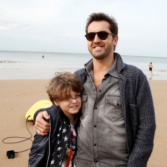 Le fils de Gwendoline Hamon a même joué aux côtés de sa mère dans "Cassandre". Aujourd’hui âgé de 20 ans, il poursuit sa passion loin de la France...

Exclusif - Frédéric Diefenthal et son fils Gabriel, 11 ans (qu'il a eu avec Gwendoline Hamon dont il est séparé). Le 17 Octobre 2015. Patrick Bernard - Christophe de Prada / Bestimage
