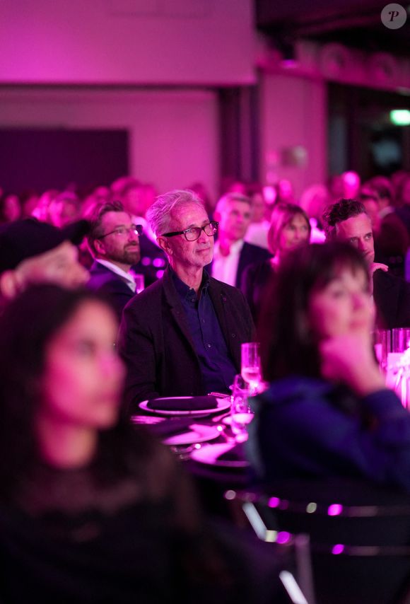 Thierry Lhermitte (Ambassadeur de HOPE) lors de la soirée annuelle de gala de l'association Hope au pavillon Gabriel à Paris le 14 octobre 2025.
L’association HOPE propose, à travers l’équithérapie et de nombreux ateliers artistiques, un accompagnement destiné aux femmes qui, après l’annonce de leur cancer, souhaitent se reconstruire émotionnellement et retrouver confiance en elles, au-delà du parcours médical.

© Anne-Sophie Guebey / Bestimage