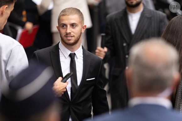 Michou ( Miguel Mattioli ) / Youtubeur à la sortie de l'hôtel du Collectionneur à Paris avant la 69ème cérémonie du Ballon d'Or au théâtre du Chatelet le 22 septembre 2025.

© Julien Sarkissian / Bestimage