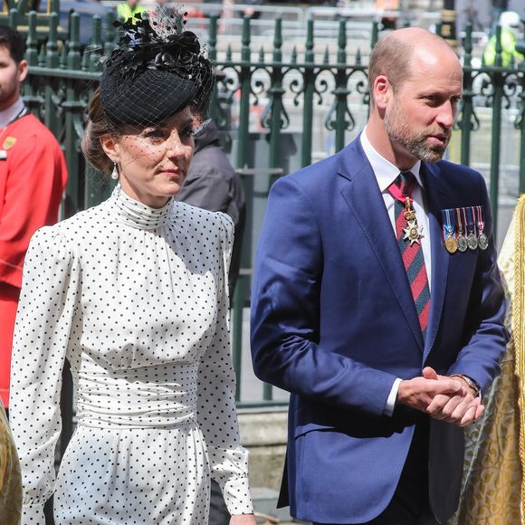 Pour l’instant, aucun calendrier n’a été fixé et les entreprises doivent attendre la décision formelle du souverain.

Kate Middleton et le prince William lors des célébrations du 8 mai à l'abbaye de Westminster. Photo par Backgrid UK/ Bestimage