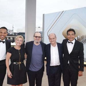 Exclusif - Mohamed Bouhafsi, Anne-Elisabeth Lemoine, Gary Oldman, Pierre Lescure, Patrick Cohen sur le plateau de l'émission "C à vous" le 20 mai 2014 lors du 77ème Festival International du Film de Cannes pour une diffusion le 21 mai. © Jack Tribeca / Bestimage