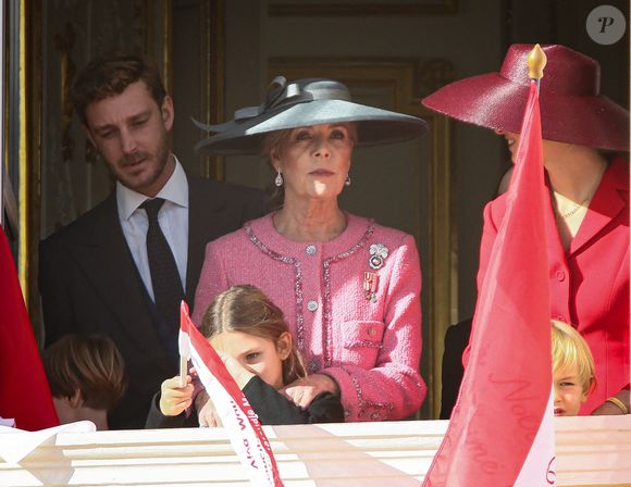 La Princesse Alexandra de Hanovre, la Princesse Caroline de Hanovre, Pierre Casiraghi, Charlotte Casiraghi, Francesco Casiraghi, Stefano Casiraghi, Beatrice Borromeo assistent au défilé sur le balcon du palais lors de la célébration de la Fête Nationale le 19 novembre 2022 à Monaco Ville, Principauté de Monaco. Photo by Marco Piovanotto/IPA/ABACAPRESS.COM