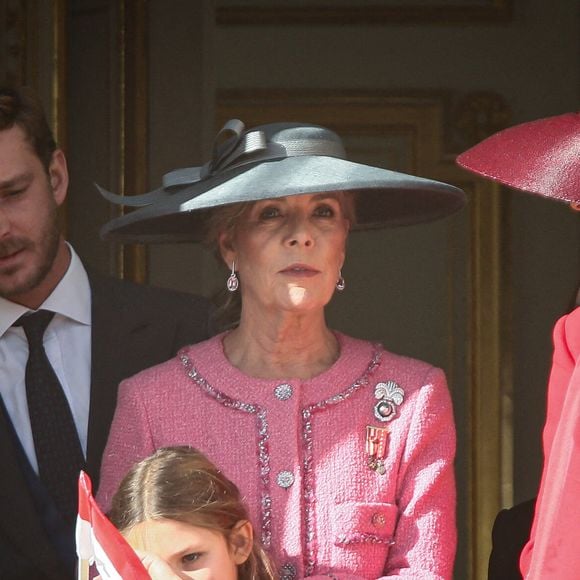 La Princesse Alexandra de Hanovre, la Princesse Caroline de Hanovre, Pierre Casiraghi, Charlotte Casiraghi, Francesco Casiraghi, Stefano Casiraghi, Beatrice Borromeo assistent au défilé sur le balcon du palais lors de la célébration de la Fête Nationale le 19 novembre 2022 à Monaco Ville, Principauté de Monaco. Photo by Marco Piovanotto/IPA/ABACAPRESS.COM
