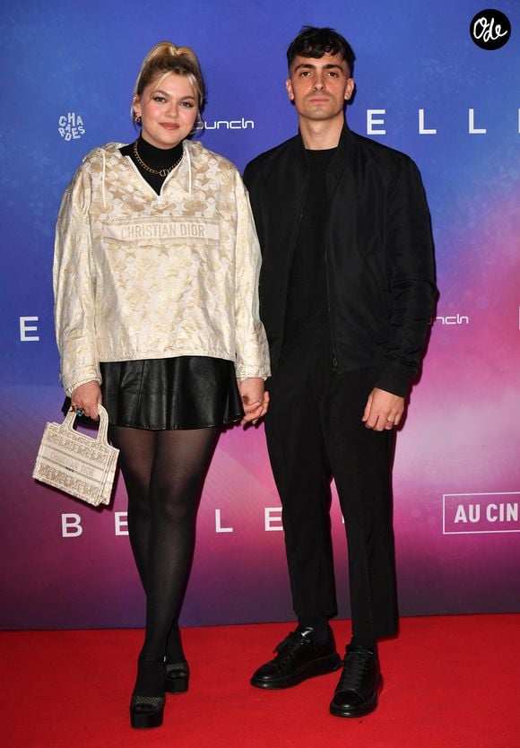 Louane et son compagnon Florian Rossi  - Avant-première du film d'animation japonais « Belle » au Grand Rex à Paris le 6 décembre 2021. © Veeren / Bestimage