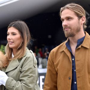 Camille Cerf profite de bons moments en famille.

Camille Cerf (Miss France), son compagnon Théo Fleury et le chien Romeo - "Longines Paris Eiffel Jumping" au Champ de Mars à Paris.
© Perusseau/Gorassini/Tribeca/Bestimage