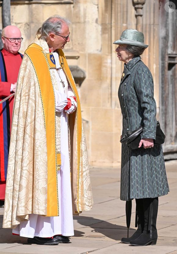 La famille royale lors de la messe de Pâques à la chapelle St George du château de Windsor le 20 avril 2025



Pictured: Anne, Princess Royal (La princesse Anne)