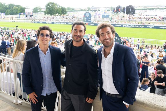 La famille Kretz assiste au Prix de Diane Longines 2025 à l'Hippodrome de Chantilly le 15 juin 2025 à Chantilly, France. Photo par Laurent Zabulon/ABACAPRESS.COM