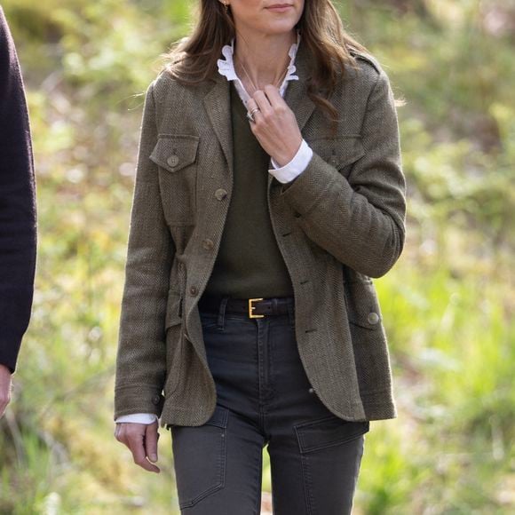 Le prince William, prince de Galles, et Catherine (Kate) Middleton, princesse de Galles, visitent la forêt communautaire d'Ardura et rencontrent les gardes forestiers de Mull et Iona, en Écosse, au Royaume-Uni, le 30 avril 2025. © GoffPhotos/Bestimage