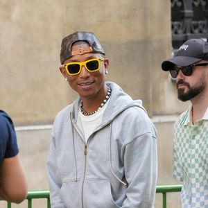 Pharrell Williams au défilé de mode Dior Homme Prêt à Porter Collection Printemps/Été 2027 lors de la Fashion Week de Paris le 24 juin 2026.

© Anne-Sophie Guebey / Bestimage