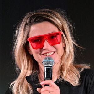 Julie Gayet, membre du jury, durant la soirée de remise des prix lors de la 1ère édition du World AI Film Festival (WAiFF) à Nice, un événement inédit dédié aux interactions entre les nouvelles technologies et la création cinématographique et audiovisuelle, au cinéma Pathé Gare du Sud, le 11 avril 2025.© Bruno Bebert / Bestimage
