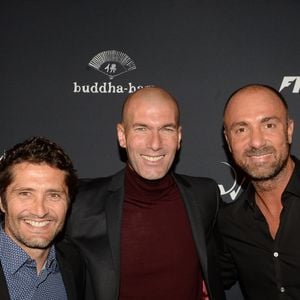 Passionné par son métier, Pierre Labat a joué un rôle clé dans l’émergence d'innombrables talents tels que Zinedine Zidane, Christophe Dugarry ou encore Bixente Lizarazu. 

Bixente Lizarazu, Zinedine Zidane, Christophe Dugarry - A l'occasion des 20 ans de la victoire de l'équipe de France, les bleus 98 se sont rendus à un dîner organisé au Buddha Bar avec tous les joueurs et leur famille le 11 juin 2018. © Rachid Bellak/Bestimage