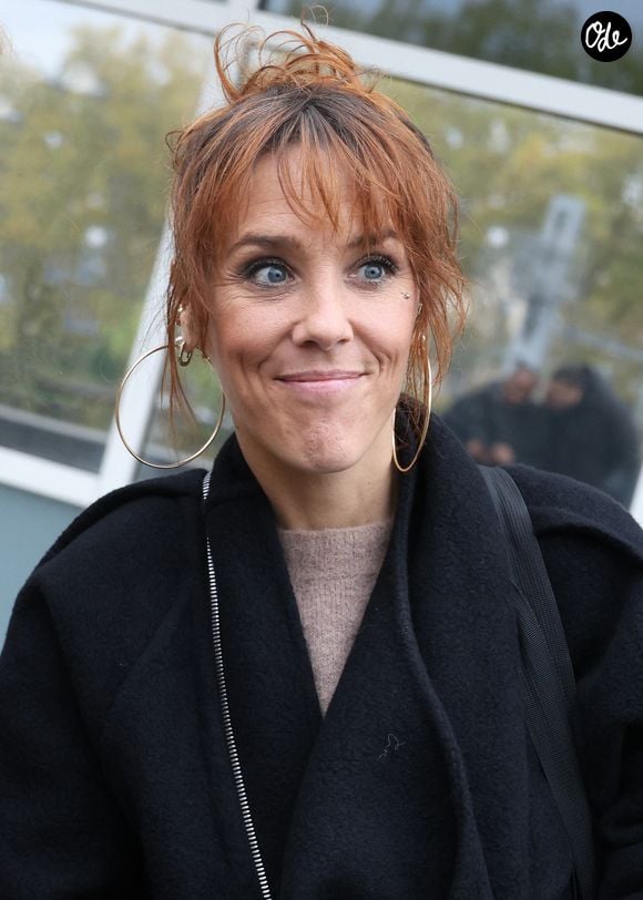 Zaz a également salué l'entraide et la solidarité qui se sont dégagées de ces épreuves.

Zaz arrive pour l'enregistrement de l'émission "Vivement Dimanche" à Paris le 22 octobre 2025.

© Bestimage