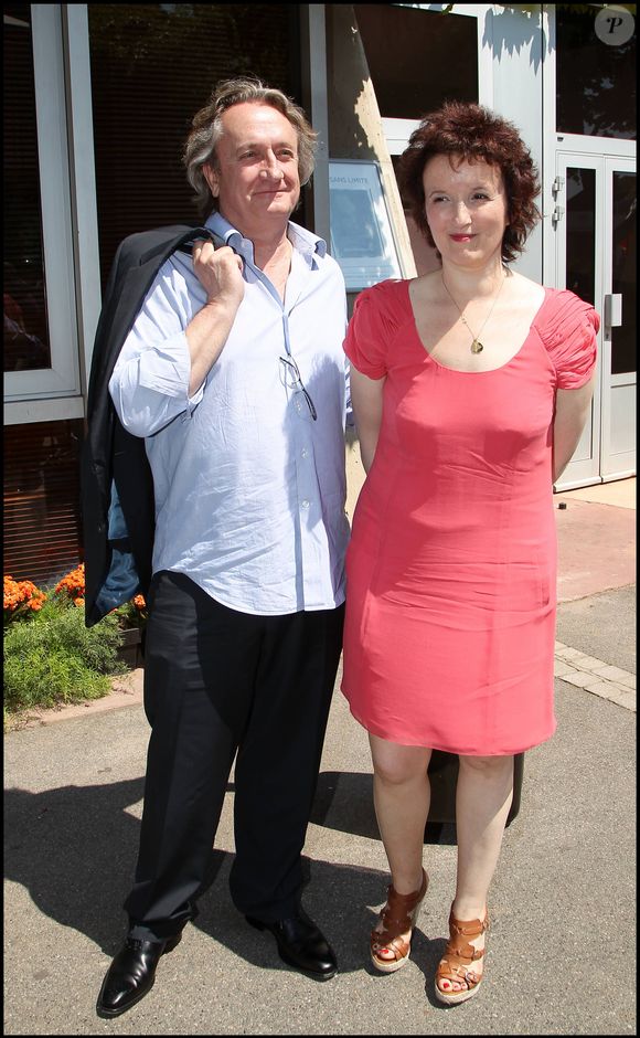 Anne Roumanoff et Philippe Vaillant à Roland-Garros 2011.

Photo : Bertrand Rindoff-Jacovides / Bestimage