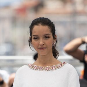 Etant l'une des actrices les plus prometteuses de sa génération, Lyna Khoudri multiplie les projets au cinéma pour son plus grand bonheur !

Lyna Khoudri - Photocall du film "13 Jours 13 Nuits" lors du 78ème Festival International du Film de Cannes© Jacovides-Moreau/Bestimage