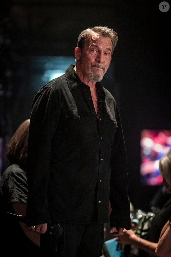 Exclusif - Florent Pagny en backstage de l'enregistrement de l'émission "Serge Lama, le dernier rappel" présentée par F. Bollaert, diffusée le vendredi 21 novembre 2025 sur France 3 à 21h10, au théâtre Marigny à Paris, France, le 29 avril 2025. © Clovis-Moreau/Bestimage