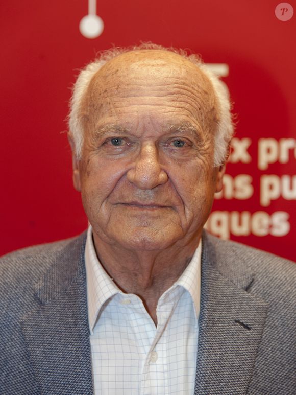 Avec Françoise Cachin, explique "Gala", Pierre Nora n'a pas eu d'enfant. Il "n'en voulait pas, poursuit le magazine. Impossible selon lui quand on cherche à construire une œuvre".

Pierre Nora - 33e Salon du Livre au Parc des expositions de la Porte de Versailles, Paris, le 18 mars 2016. © Pierre Prusseau / Bestimage