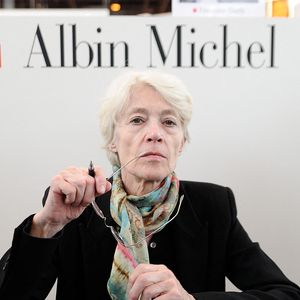 Françoise Hardy signant des exemplaires de son livre lors du Salon du Livre de Paris qui s'est tenu au Parc des Expositions, Porte de Versailles à Paris, France, le 23 mars 2013. Photo by Nicolas Briquet/ABACAPRESS.COM