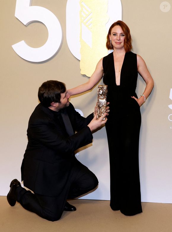 Karim Leklou (César du meilleur acteur pour "le roman de Jim”), Laetitia Dosch - Photocall des lauréats (pressroom) de la 50ème cérémonie des César à l'Olympia à Paris le 28 février 2025

© Dominique Jacovides / Olivier Borde / Bestimage