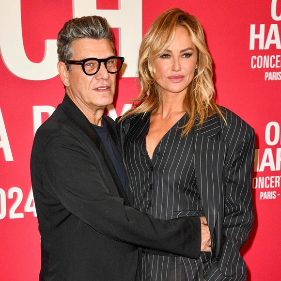 La compagne de Marc Lavoinen a dédié un chapitre à sa soeur, Natalia Sklenarikova.

Marc Lavoine, Adriana Karembeu assistent à un photocall pour le Concerto For Peace d'Omar Harfouch au Théâtre des Champs-Elysées le 18 septembre 2024 à Paris, France. Photo par Shootpix/ABACAPRESS.COM