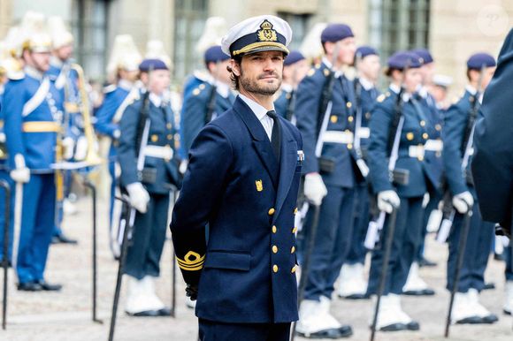 Le prince Carl Philip lors des célébrations du 79e anniversaire du roi de Suède dans la cour du palais royal de Stockholm, Suède. 30 avril 2025. Photo par Mischa Schoemaker/ABACAPRESS.COM