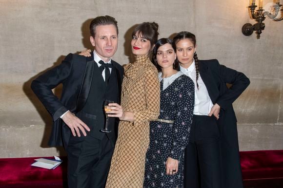 Clara Luciani et son compagnon Alex Kapranos, Soko (Stéphanie Sokolinski) et sa compagne Stella Leoni - Dîner du 40ème Gala de Charité AROP (Association pour le Rayonnement de l'Opéra de Paris) à l'Opera Garnier à Paris le 27 février 2020. © Pierre Perusseau/Bestimage