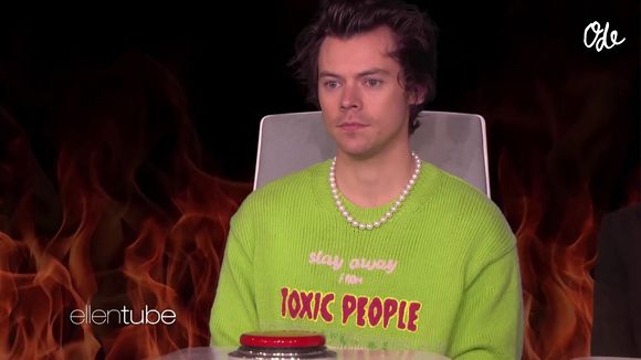 Un lubrifiant corporel à 25 dollars complète cette gamme très intime.

Harry Styles participe au show TV "Burning Questions" dans l'émission the Ellen Show
Bestimage